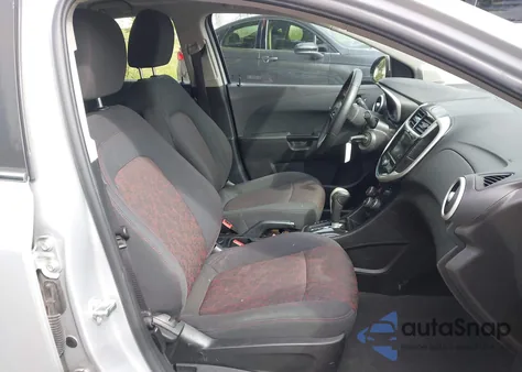 2019 Chevrolet Sonic Lt Auto from USA, damaged, VIN 1G1JD5SB1K4136856